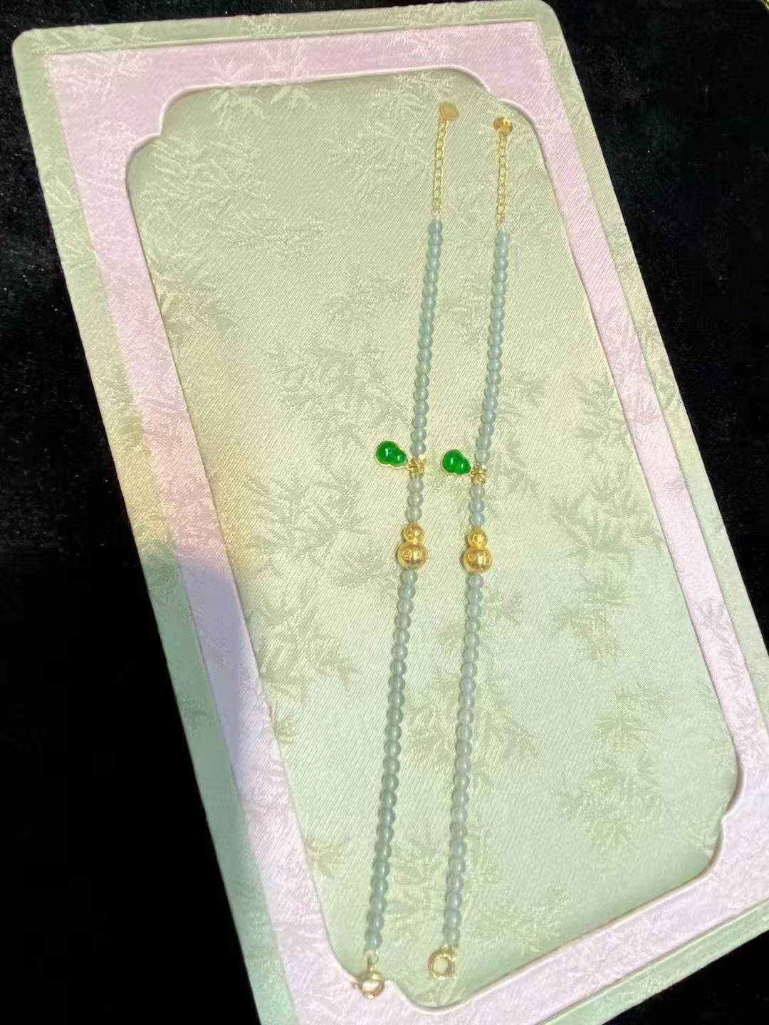 18 K金翡翠圆珠手串（询价）